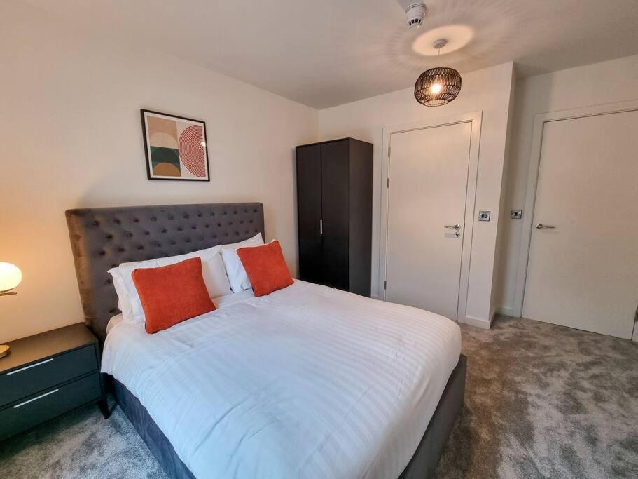 4 Bed Townhouse Piccadilly Free Parking — Photos 3